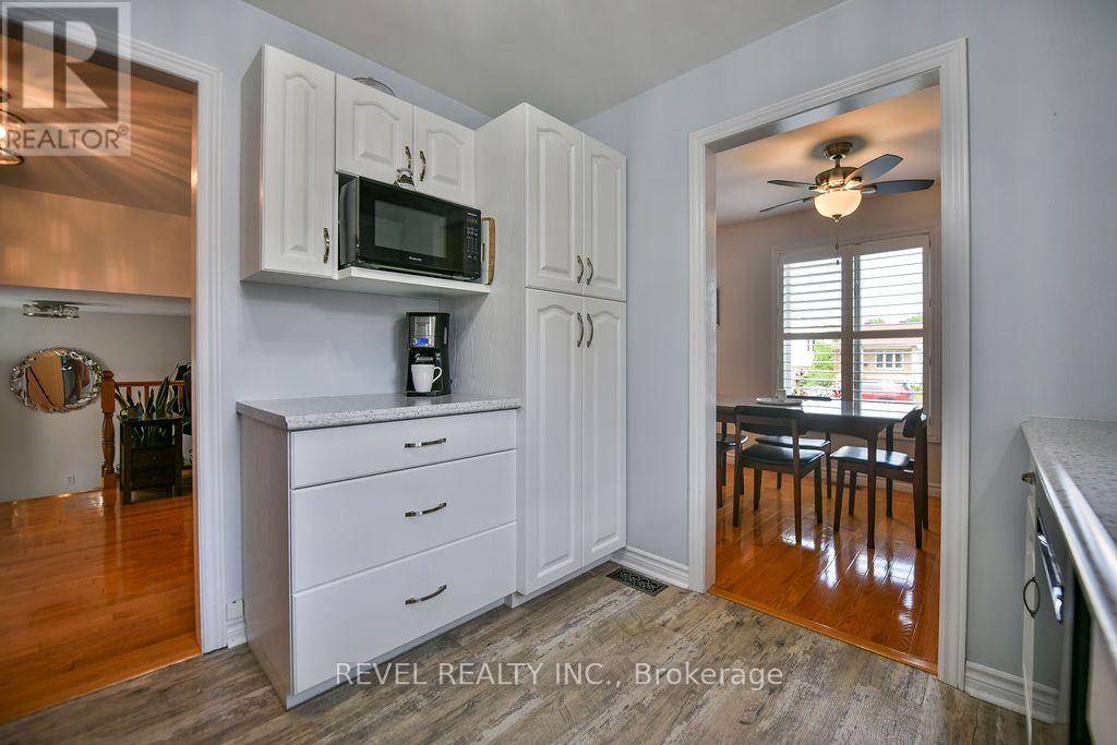 154 BLAHEY COURT - 18