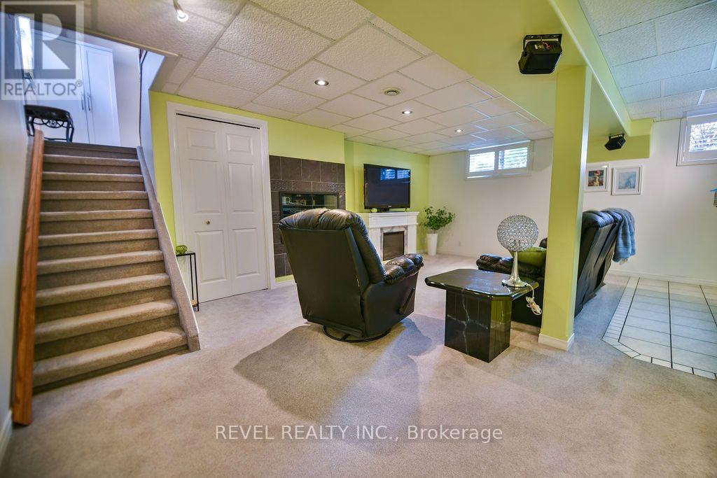 154 BLAHEY COURT - 28