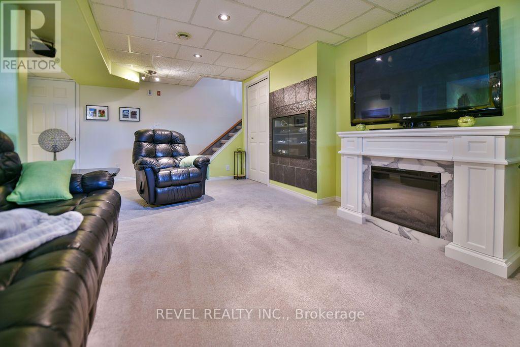 154 BLAHEY COURT - 31