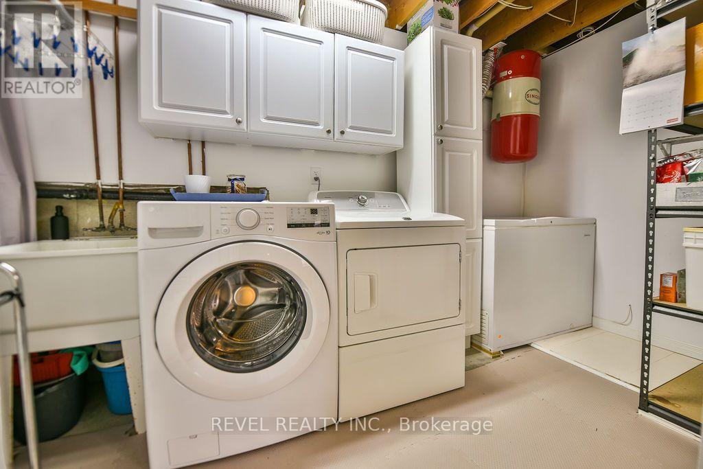154 BLAHEY COURT - 37