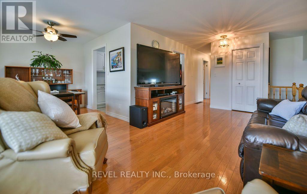 154 BLAHEY COURT - 8