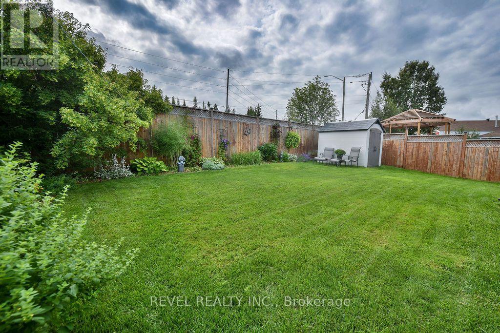 154 BLAHEY COURT - 46