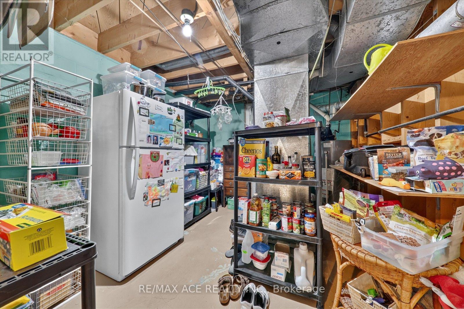 18 HENEAGE STREET - 37