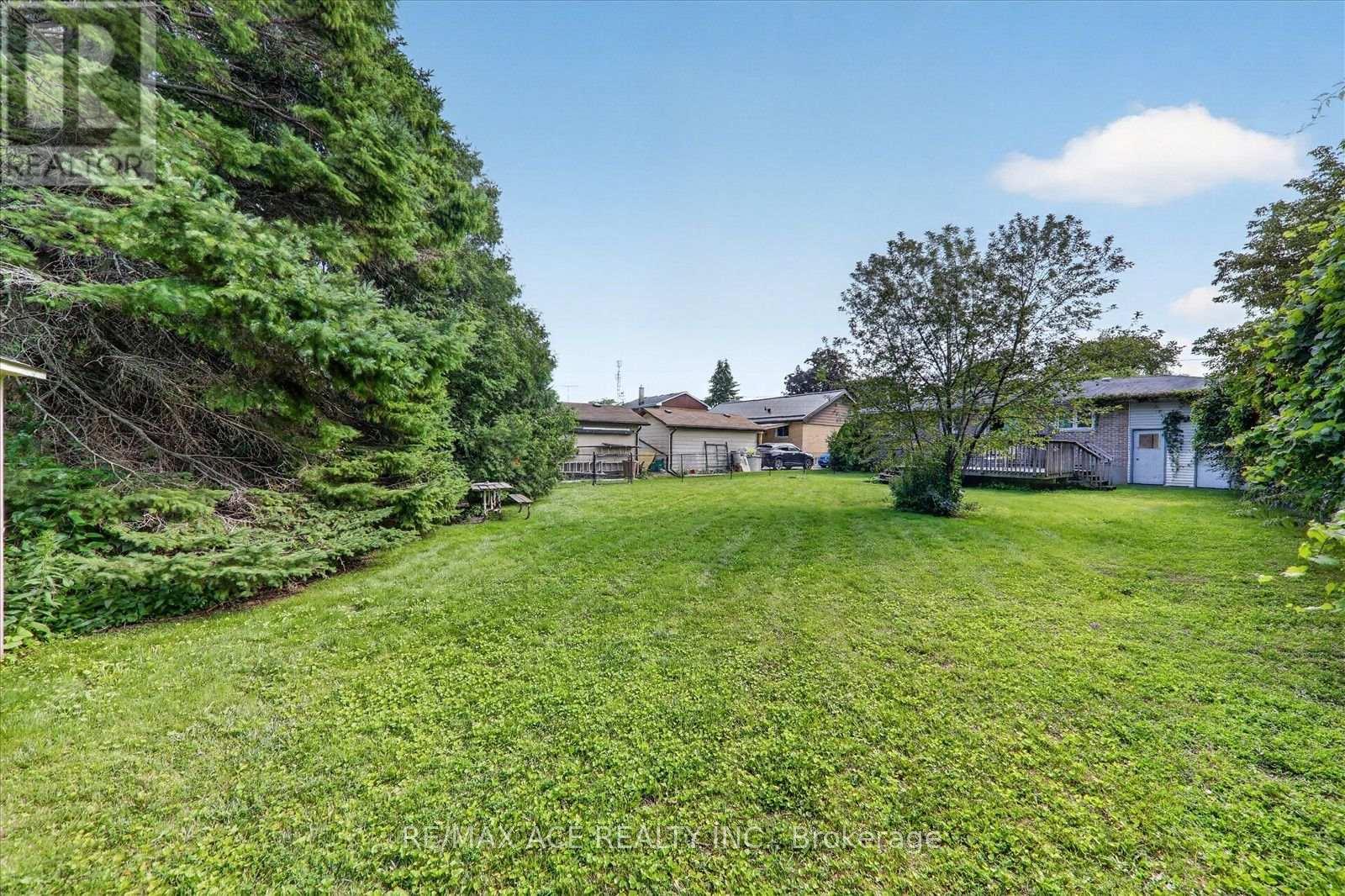 18 HENEAGE STREET - 41
