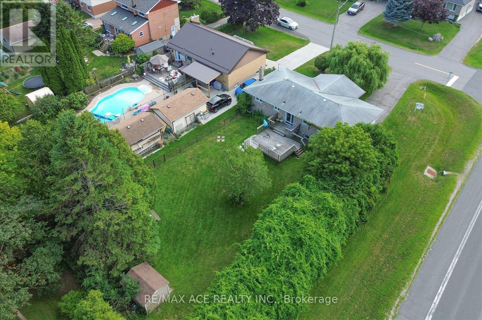 18 HENEAGE STREET - 42