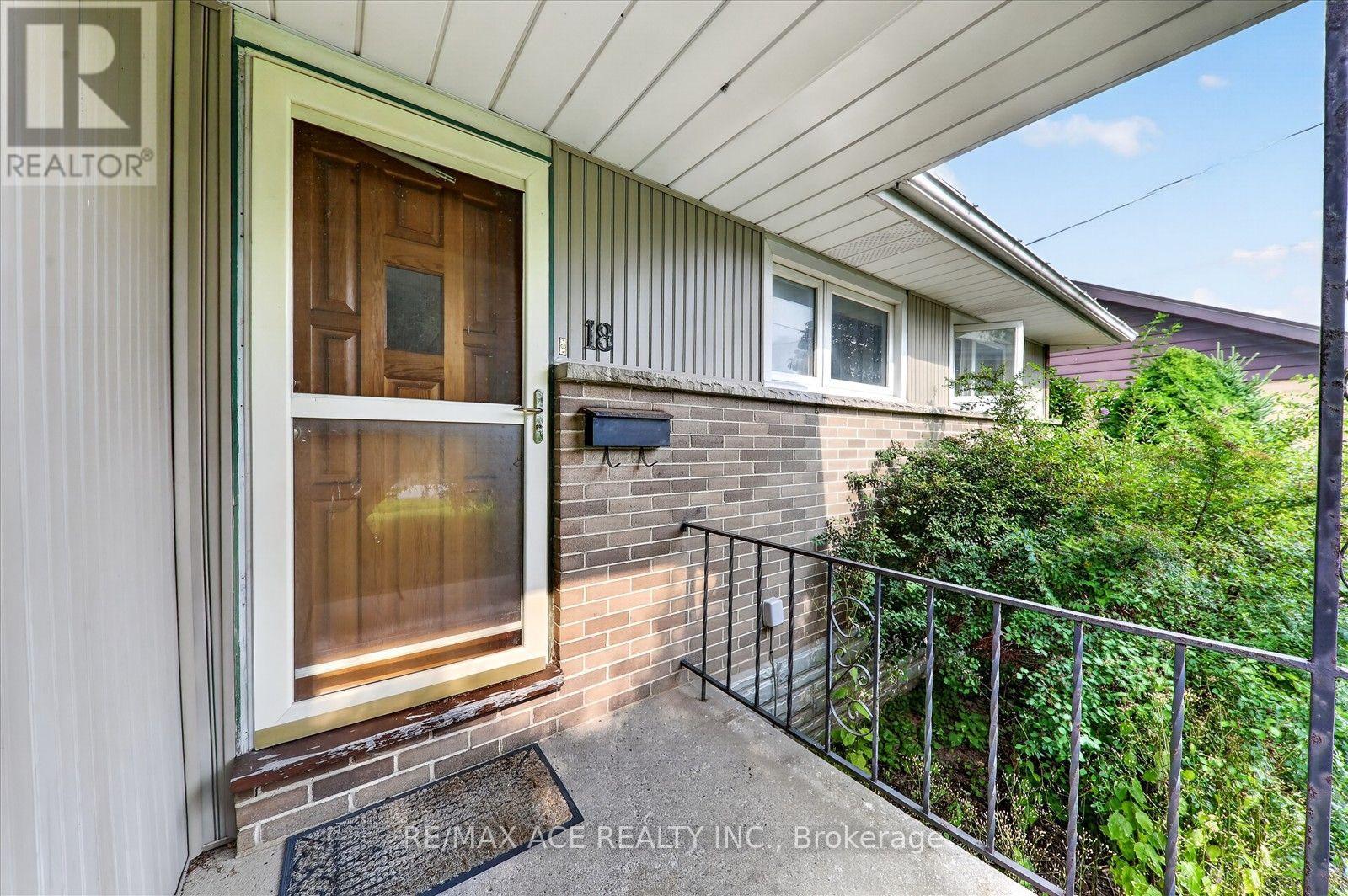 18 HENEAGE STREET - 7