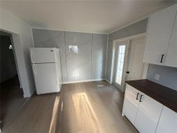 Bedroom - 615 Saskatchewan Avenue, Portage La Prairie, MB R1N0L4 Photo 8