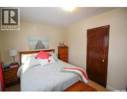 644 1st Street W, Shaunavon, SK S0N2M0 Photo 10