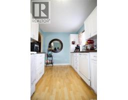 644 1st Street W, Shaunavon, SK S0N2M0 Photo 16