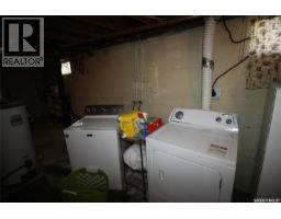 644 1st Street W, Shaunavon, SK S0N2M0 Photo 19