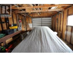 644 1st Street W, Shaunavon, SK S0N2M0 Photo 21