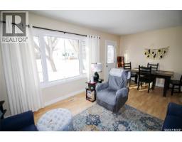 644 1st Street W, Shaunavon, SK S0N2M0 Photo 7