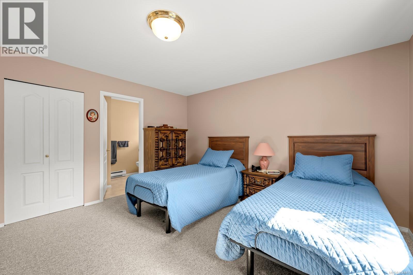 1780 Valley View Dr - 32