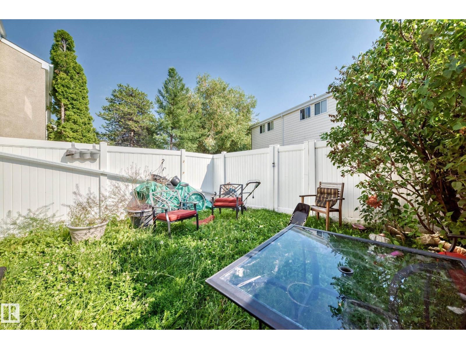 14630 52 ST NW - 32