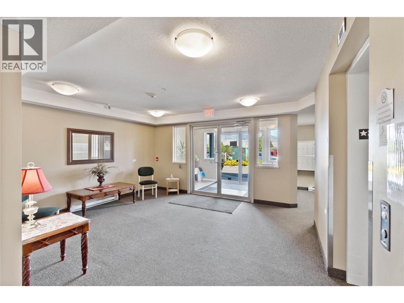 #409 375 Cherry Avenue - 36