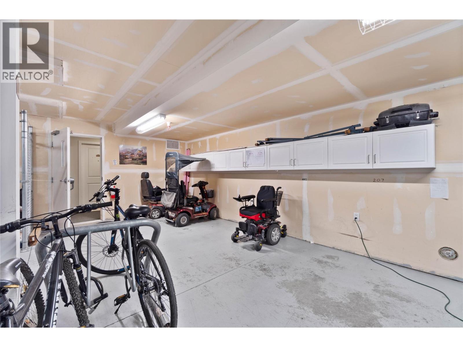 #409 375 Cherry Avenue - Image 33