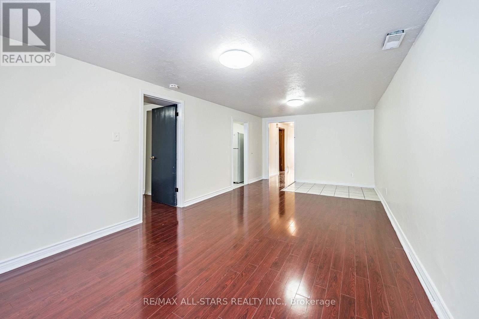 209 APACHE TRAIL - 34