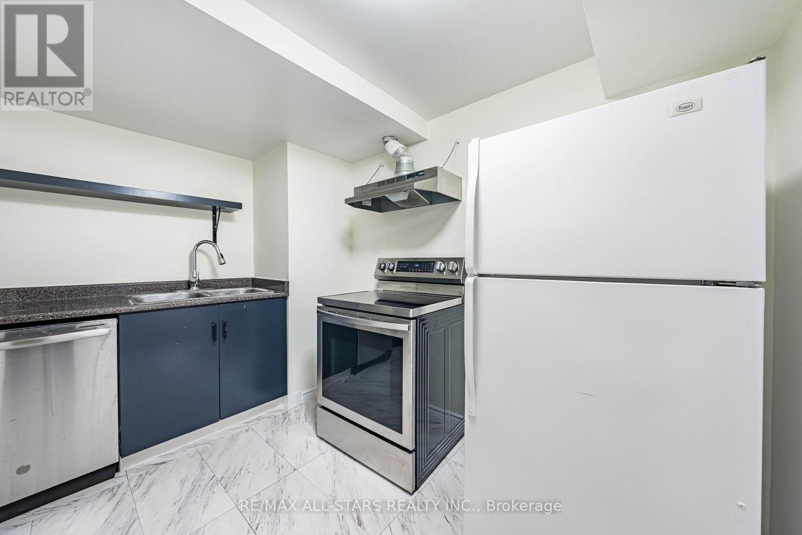 209 APACHE TRAIL - 37