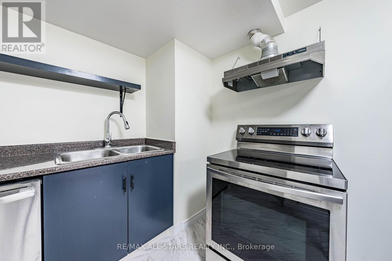 209 APACHE TRAIL - 39