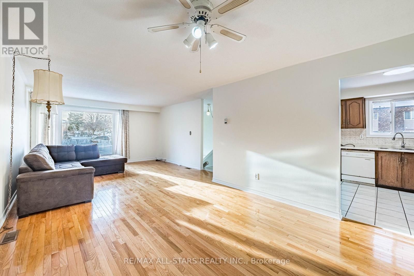 209 APACHE TRAIL - 9