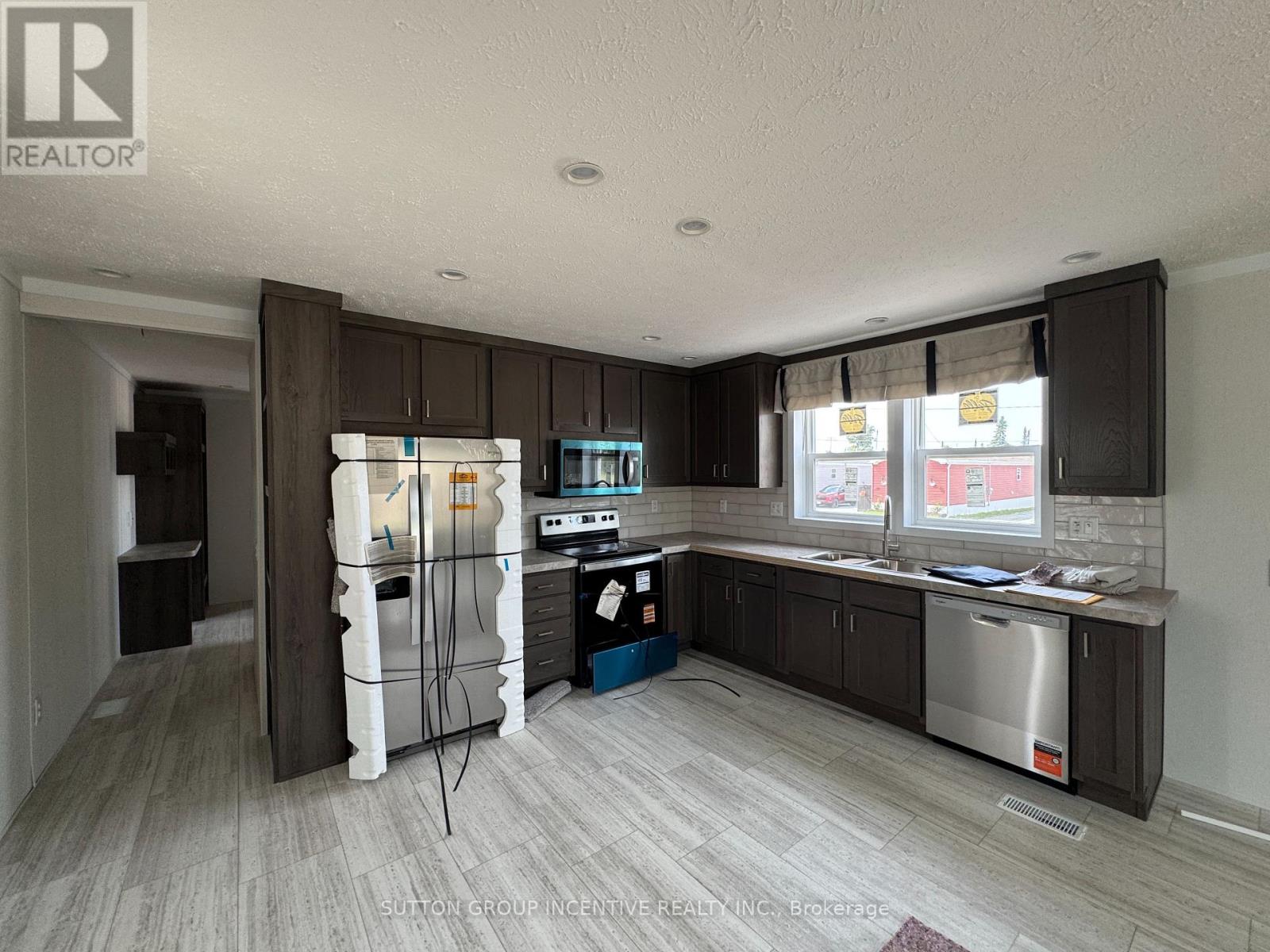 180 REMI CRESCENT - Image 7