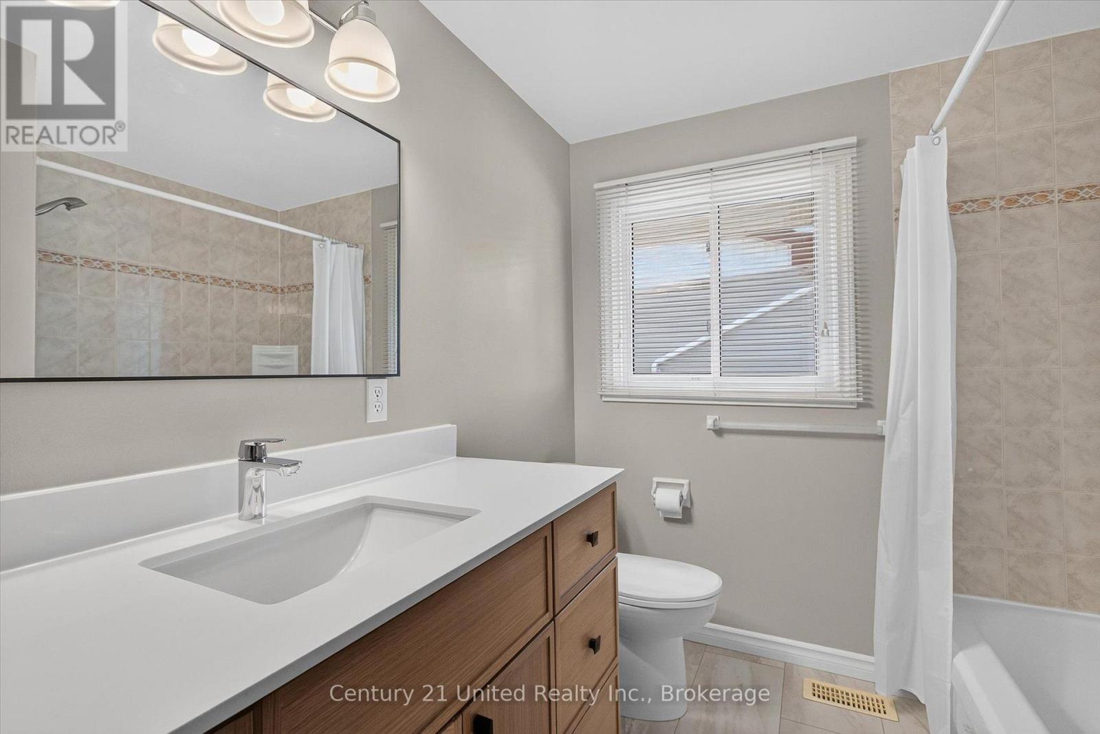 615 SAUGEEN CRESCENT - Image 17