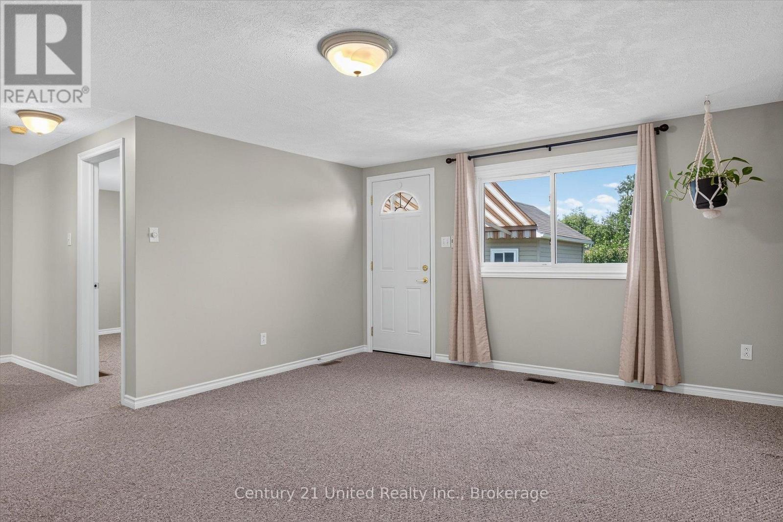 615 SAUGEEN CRESCENT - Image 24