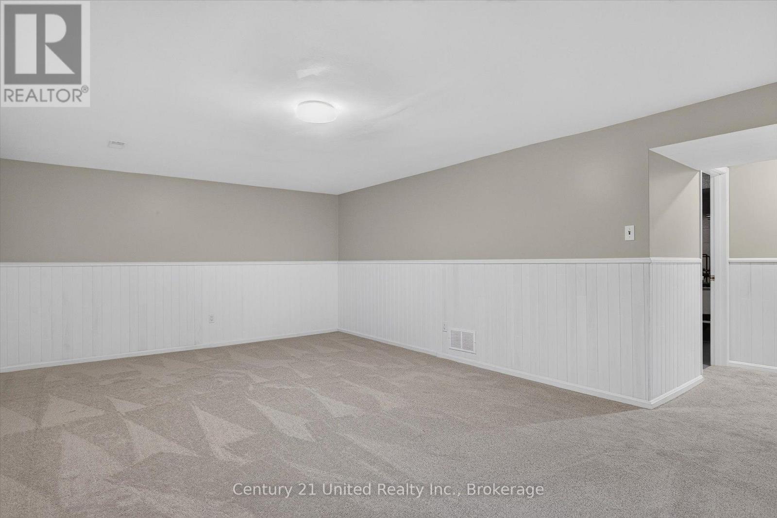 615 SAUGEEN CRESCENT - Image 34