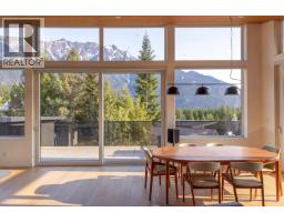 1764 Pinewood Drive, Pemberton, BC V0N2L3 Photo 9