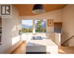 1764 Pinewood Drive, Pemberton, BC V0N2L3 Photo 7