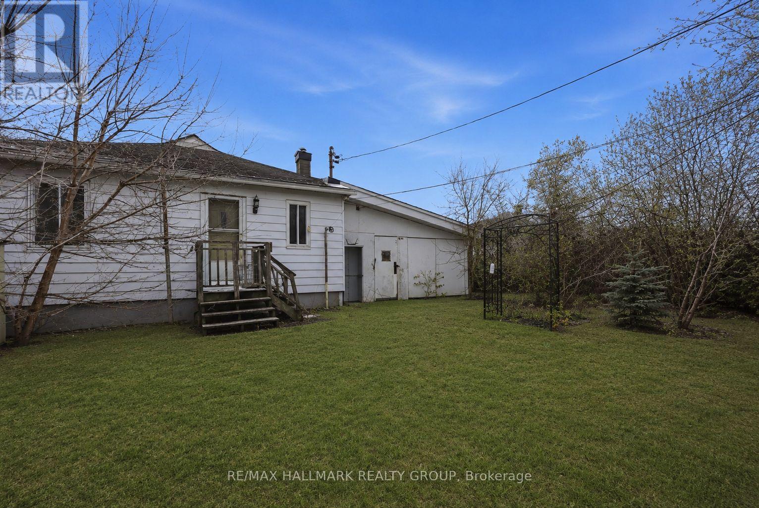 479 NEWMAN AVENUE - 7