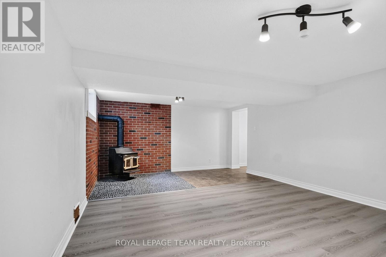 157 MULVIHILL AVENUE - 25