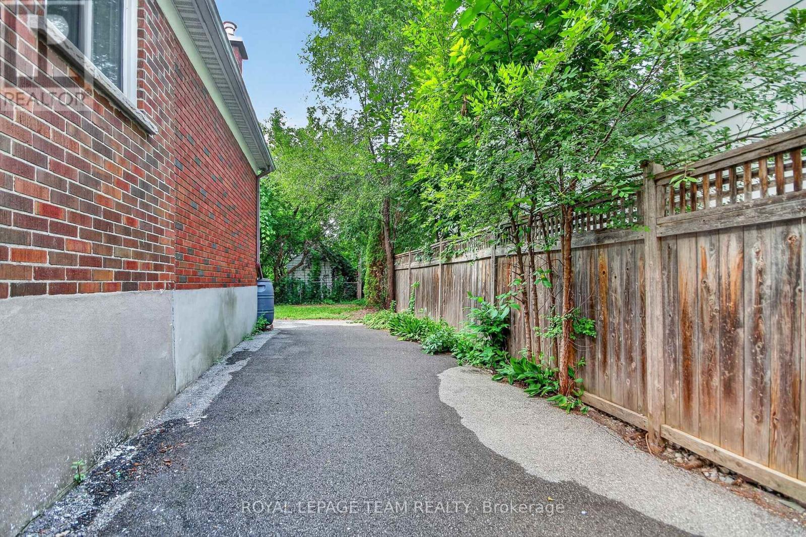 157 MULVIHILL AVENUE - 31