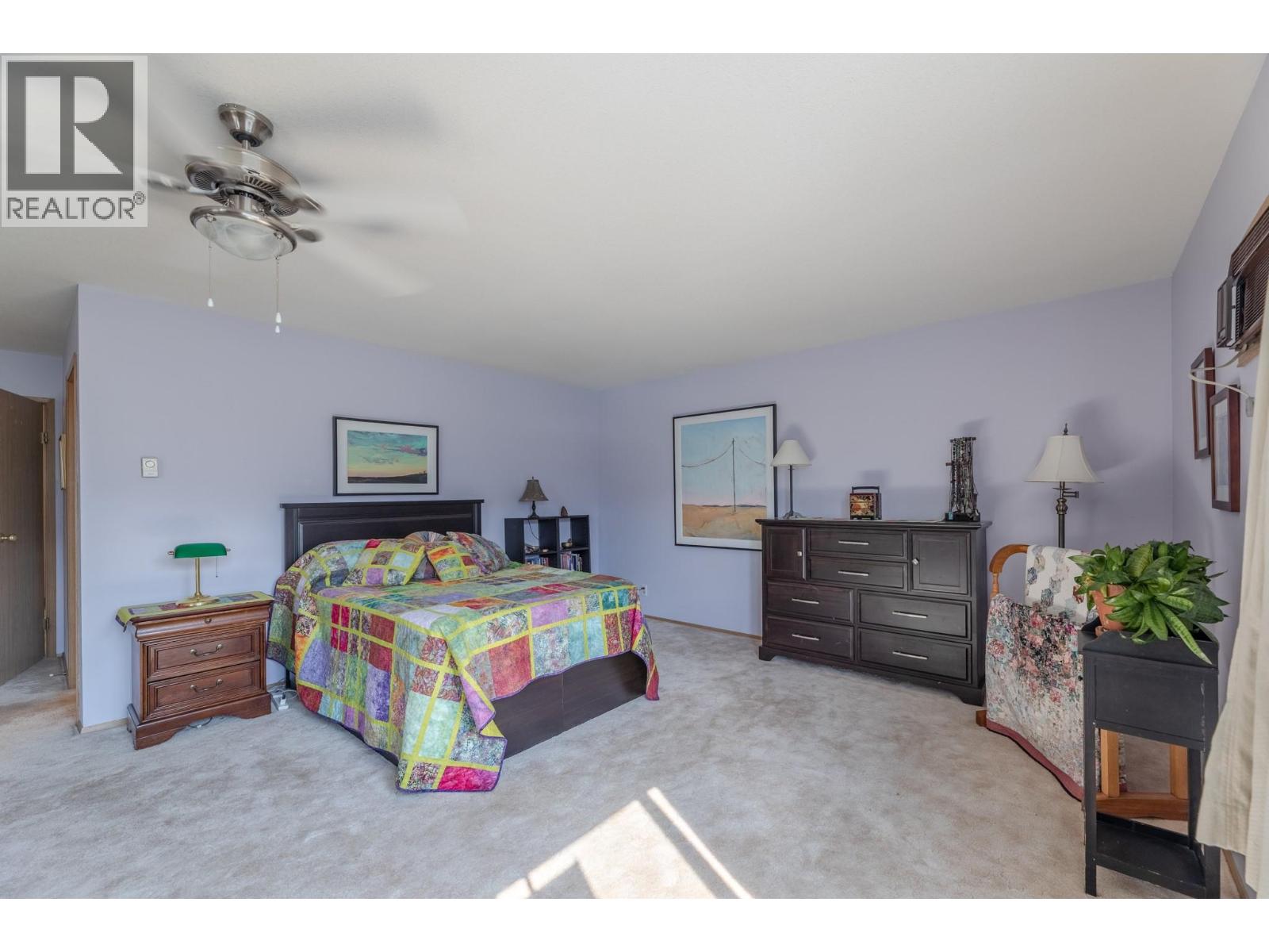 #210 272 GREEN Avenue W - 5