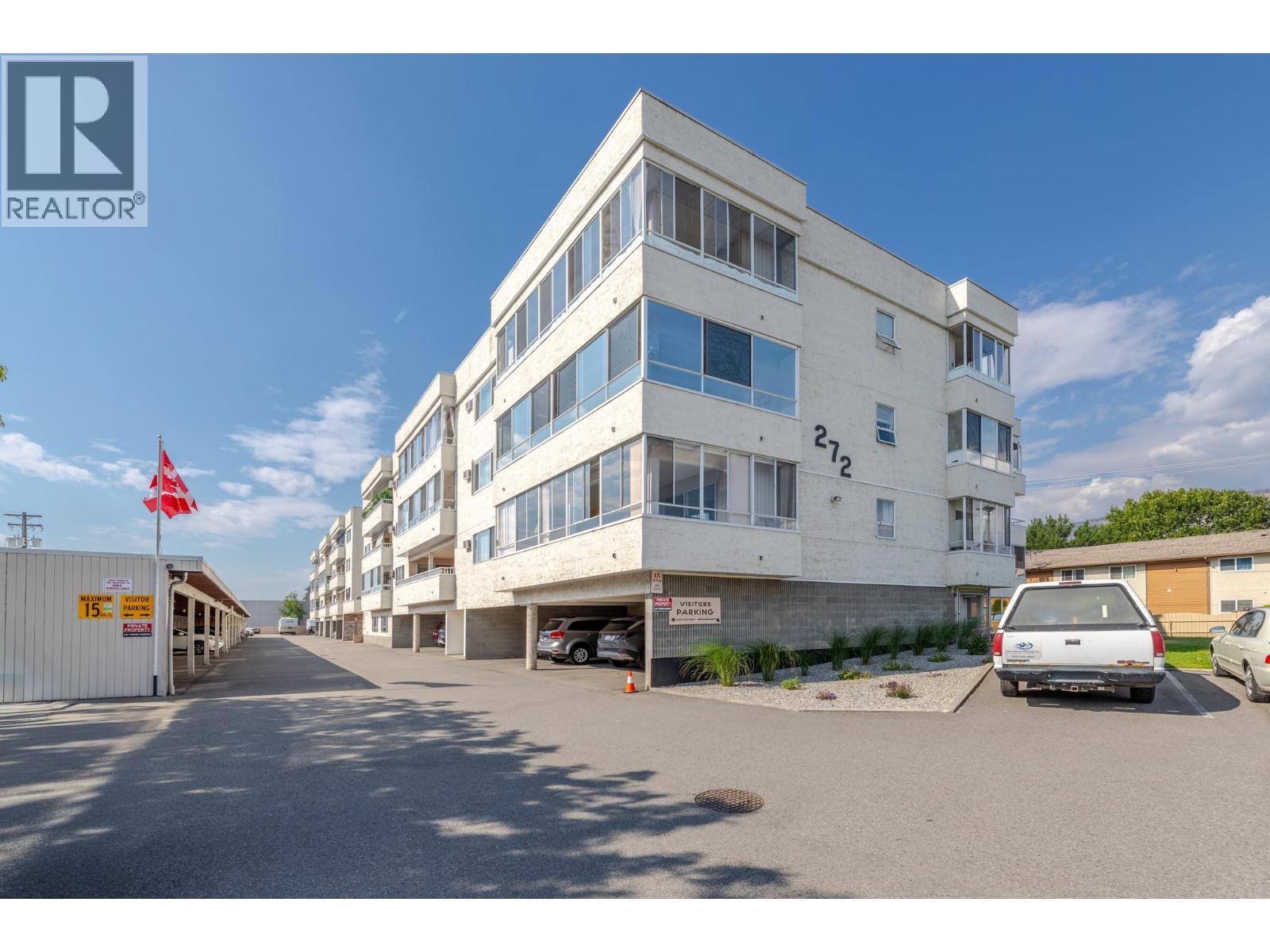 #210 272 GREEN Avenue W - 26