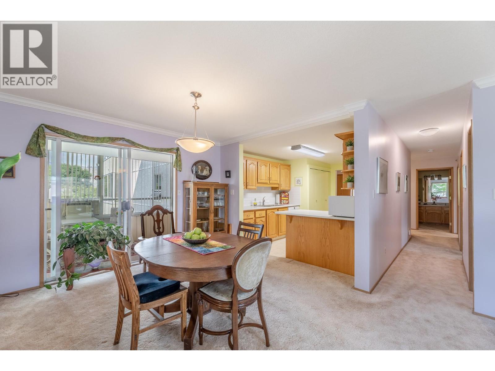 #210 272 GREEN Avenue W - 22