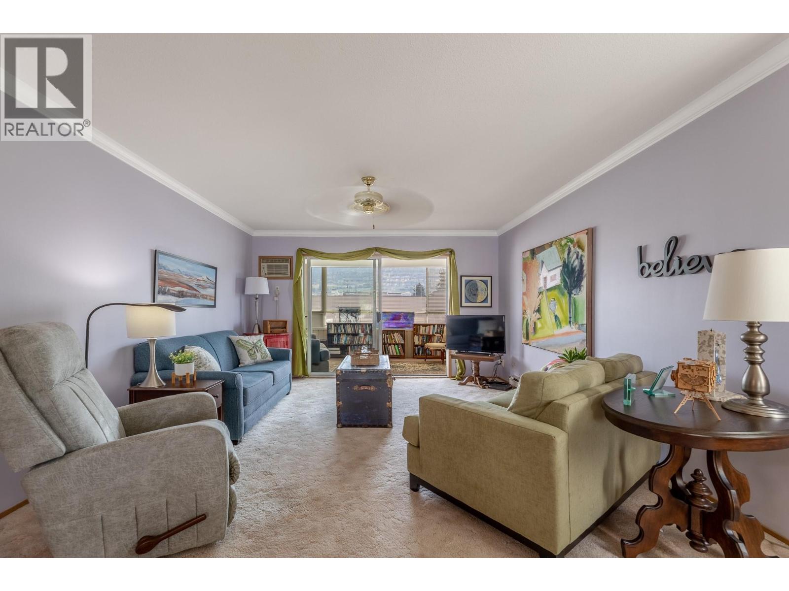 #210 272 GREEN Avenue W - 17