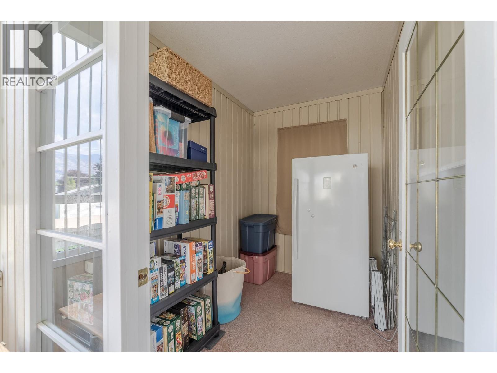 #210 272 GREEN Avenue W - 24