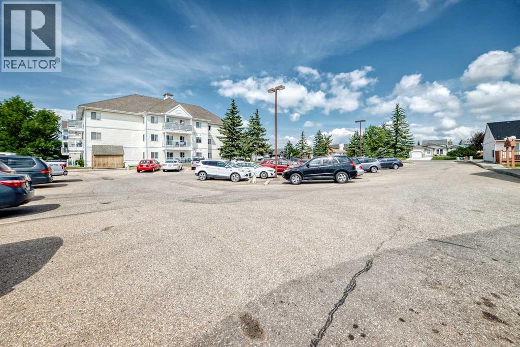 #307 309 Woodside Drive NW - 41