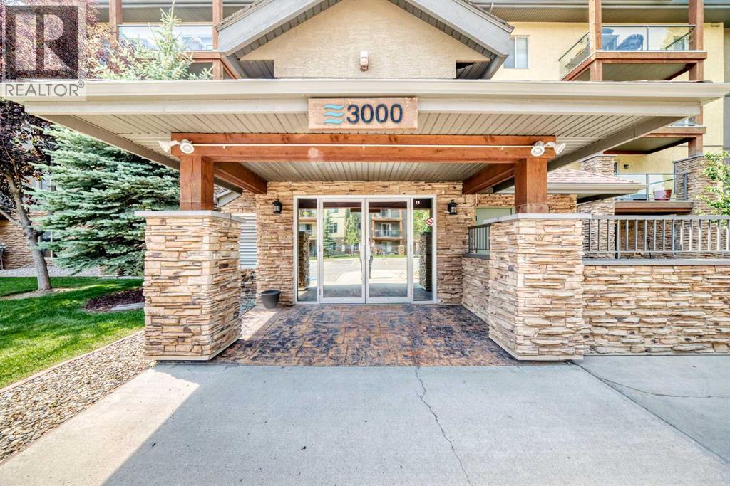 3102, 92 Crystal Shores Road, Crystal Shores, Okotoks photo 2