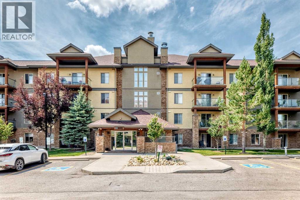 3102, 92 Crystal Shores Road, Crystal Shores, Okotoks photo 1