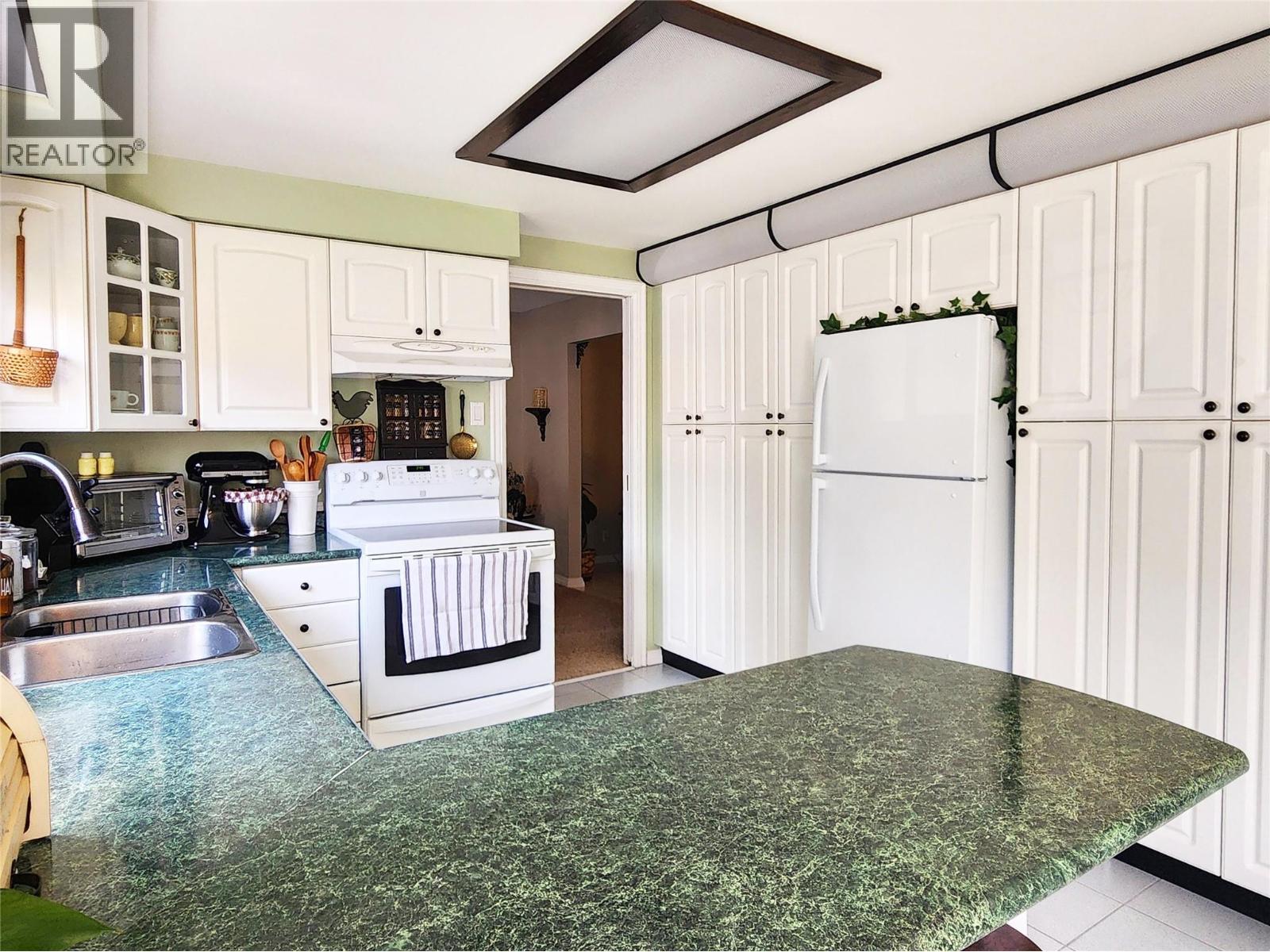 275 10th Avenue - 15