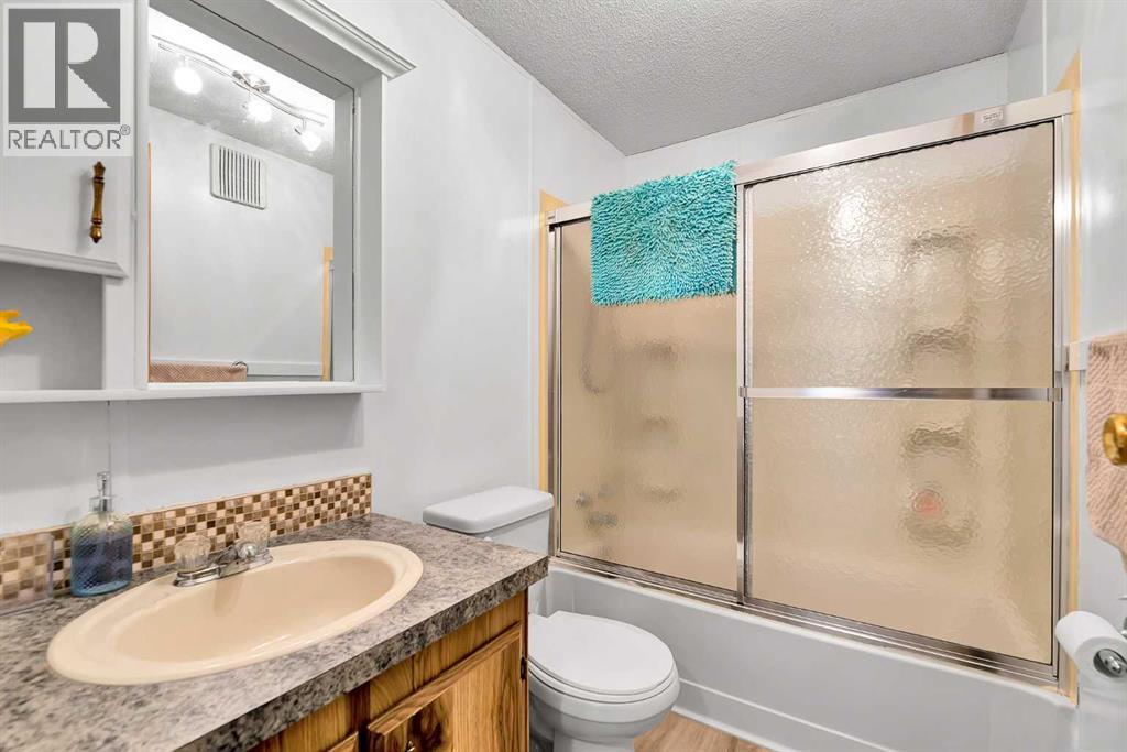 3123 Burroughs Manor NE - 24
