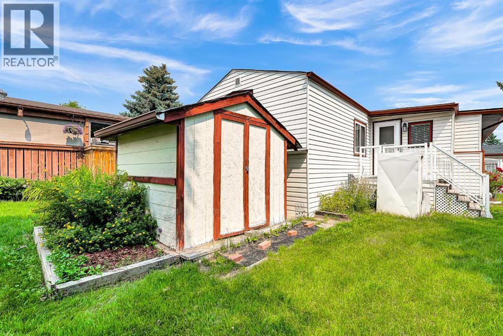 3123 Burroughs Manor NE - 32