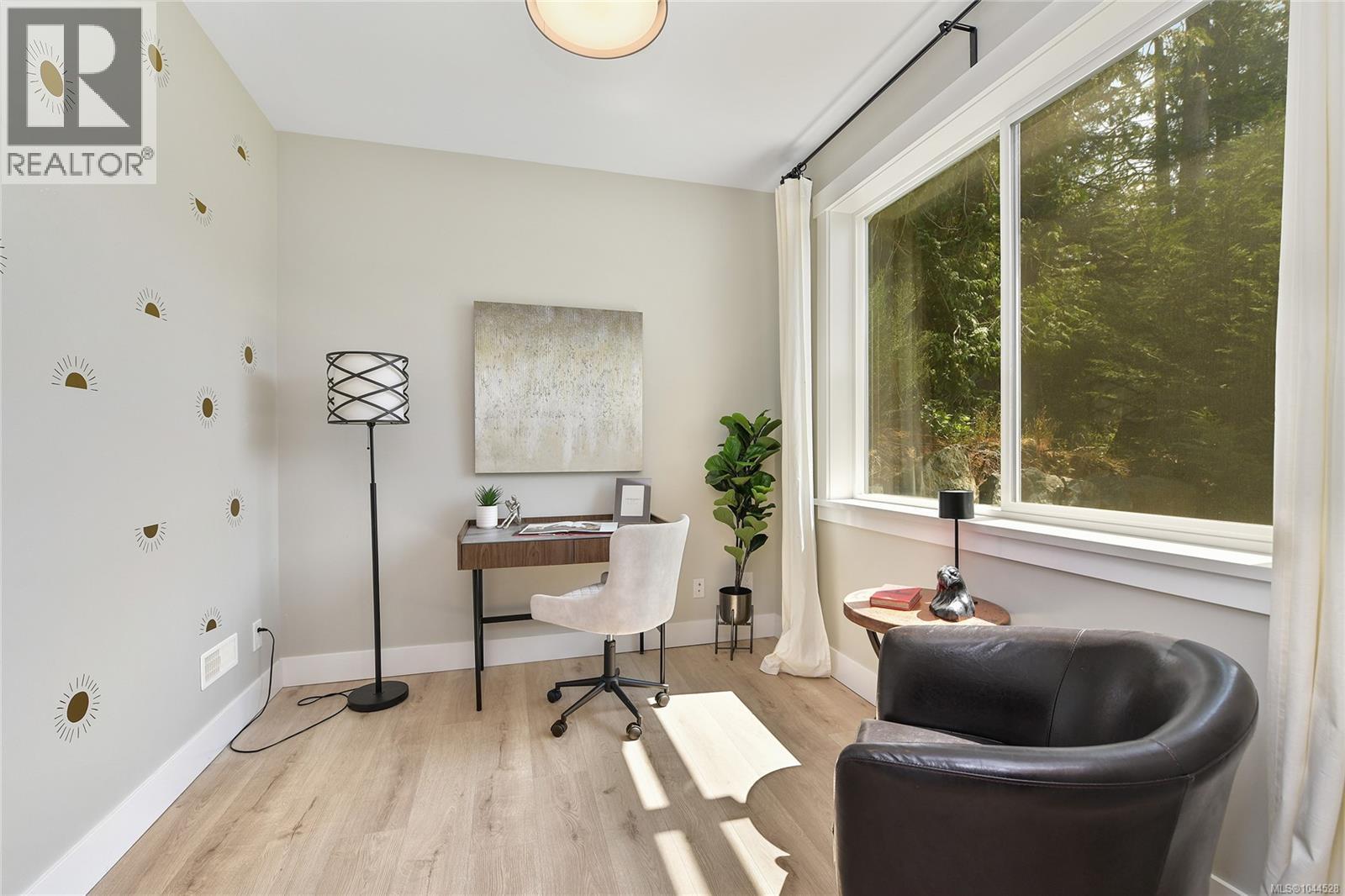 1122 Golden Spire Cres - 13