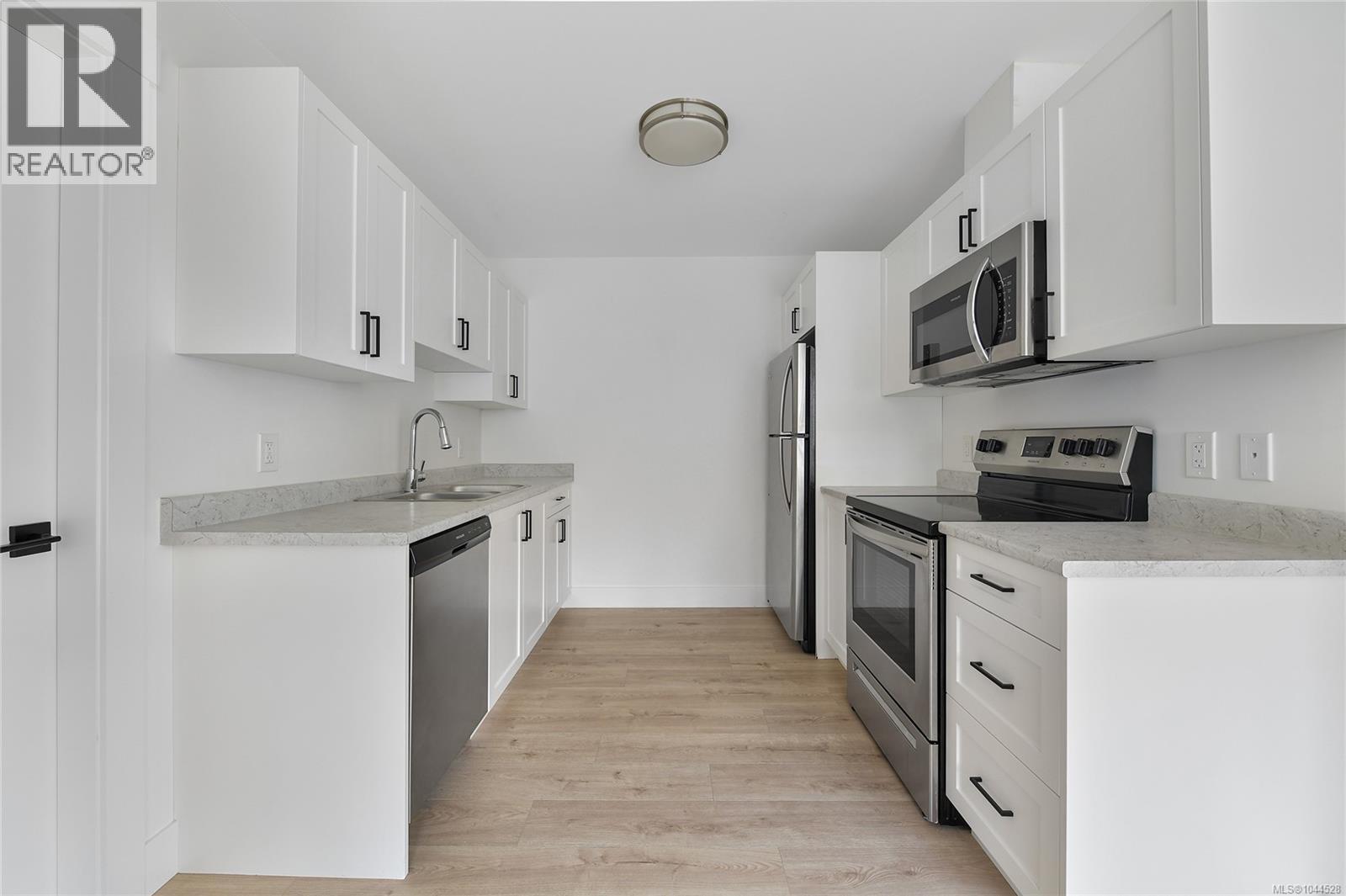 1122 Golden Spire Cres - 29