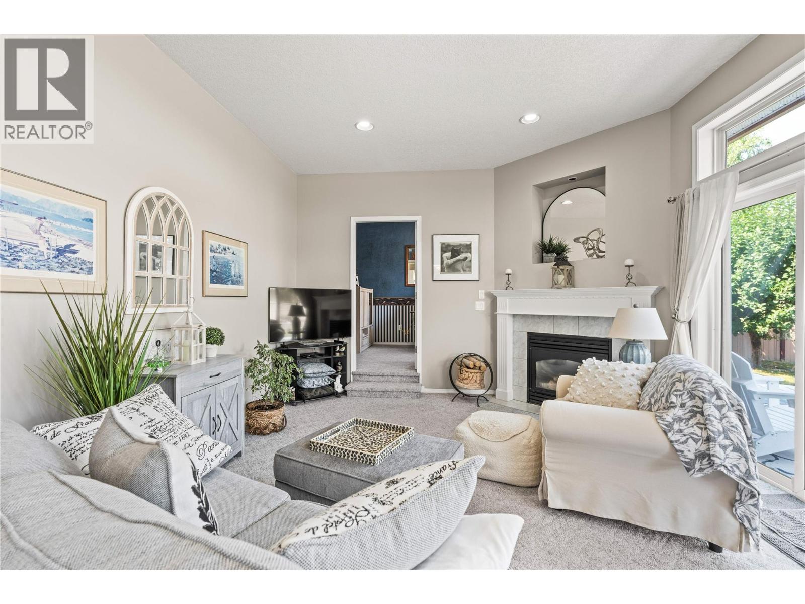 2302 Maundrell Avenue - 21