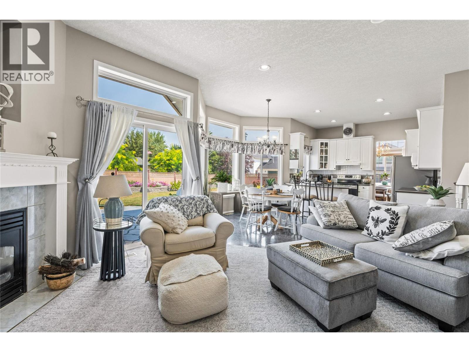 2302 Maundrell Avenue - 22