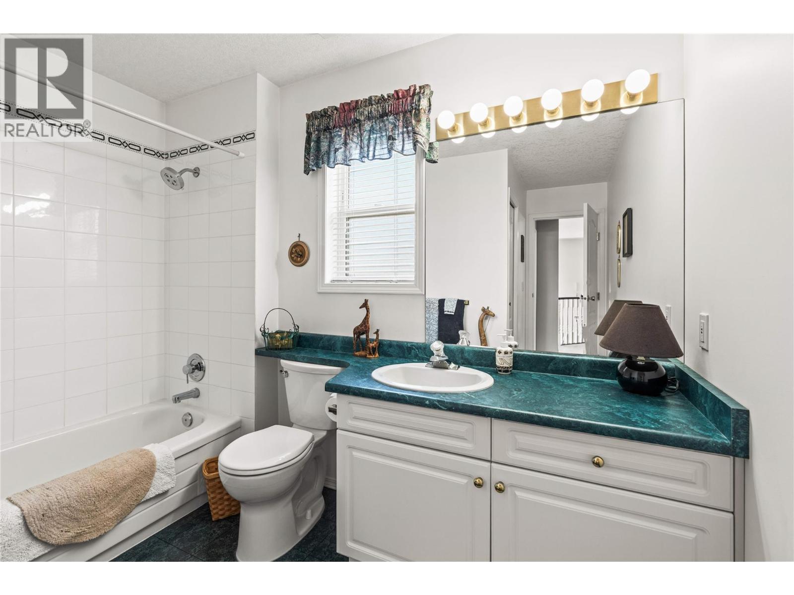 2302 Maundrell Avenue - 31