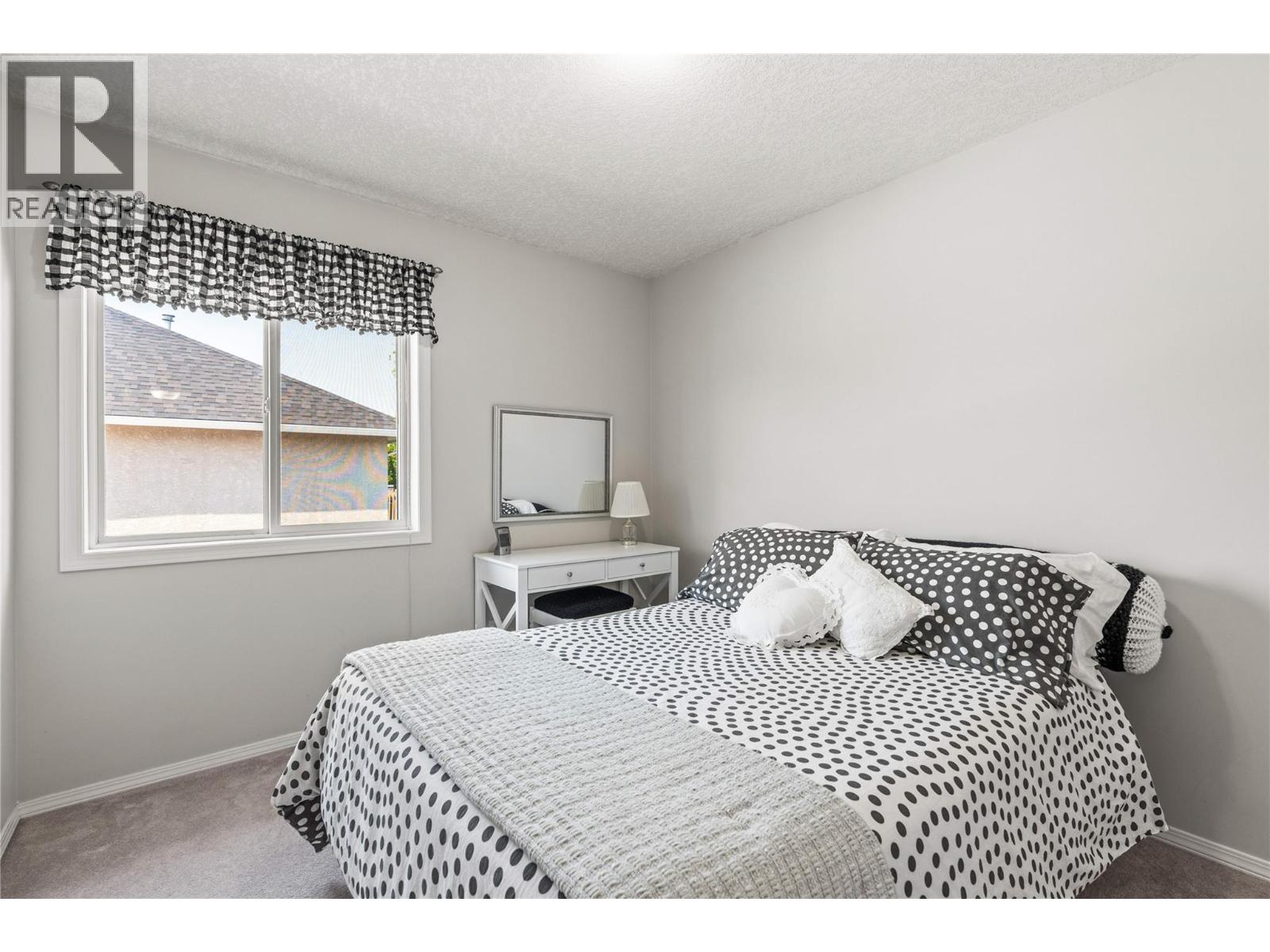 2302 Maundrell Avenue - 32